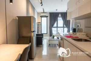 Highpark Suites at Petaling Jaya, Kelana Jaya by Plush的厨房或小厨房