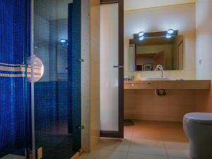 Et badeværelse på Pentari-Bitsakis House + 72 billeder