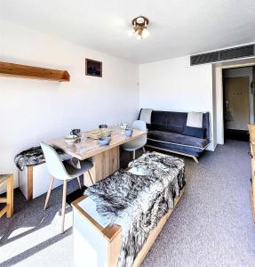 Et opholdsområde på Résidence Pegase - APPARTEMENT 2 PIECES CABINES 6 PERS VUE PISTES MAE-1384