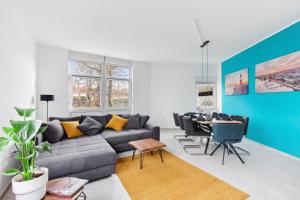 Posezení v ubytování MARLEI 6 Apartment mit 3 Schlafzimmern, gemütlichen Wohnbereich, mit 2 WCs