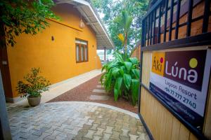 Majutusasutuses Aki Luna Lagoon Resort Hikkaduwa olev sertifikaat, autasu, silt või muu dokument