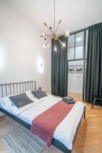Postel nebo postele na pokoji v ubytování Komfortowy loft w centrum ~ Self Check-In 24h