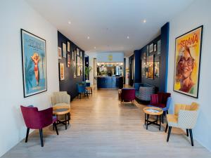 Гостиная зона в Secana Beachtown Resort & Residences