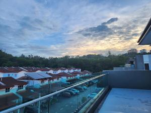 Bazén v ubytování Hill View Pool Villa near Genting Highland,UIA,Batu Caves Temple,Gombak KL nebo v jeho okolí