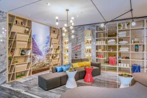 Χώρος καθιστικού στο Atour Hotel Huizhou Huiyang High-speed Railway Station