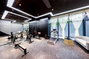 Fitness center at/o fitness facilities sa Atour Hotel Shenzhen Guangming New City