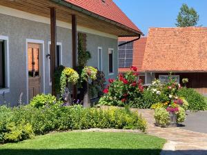 A garden outside Hopfenhof