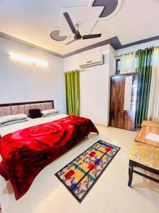 תמונה מהגלריה של Anandmay Homestay, ISBT Rishikesh ברישיקש