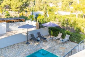 Bazén v ubytovaní La Sirenita by Sun & Sea Homes alebo v jeho blízkosti
