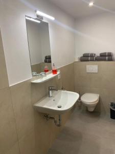 Koupelna v ubytování Smart Stay Rooms Feldkirch