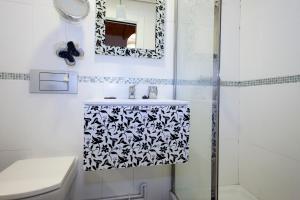 Ένα μπάνιο στο Apartamento Jaen Catedral, Centro historico, espacioso, plaza parking +35 φωτογραφίες