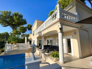 Πισίνα στο ή κοντά στο Exklusive Villa in Paguera für bis zu 8 Personen, mit Meerblick und Pool