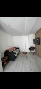 TV a/nebo společenská místnost v ubytování Studio - Spacious and well equipped