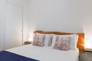 Postel nebo postele na pokoji v ubytování Villa Eugenia Suite - by MyHomeInComo