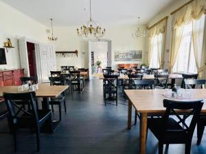 En restaurant eller et spisested på Strömfors Bed & Bistro Oy