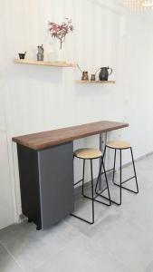 Appartement design pour 6 pers dans le centre de Salon de Pce - Proche Fontaine Moussue tesisinde mutfak veya mini mutfak