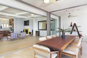 Μια τηλεόραση ή/και κέντρο ψυχαγωγίας στο Atlantic Sky Villa