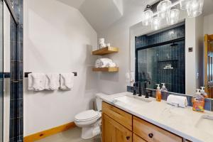Bilik mandi di Granby Grandeur +12 gambar