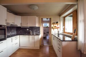 Køkken eller tekøkken på Cozy and central among locals