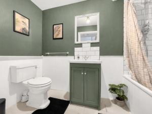 Un baño de Simply Hove By My Getaways