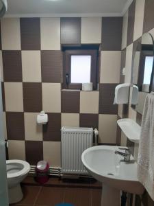 Un baño de Apartamente Ambrus Praid