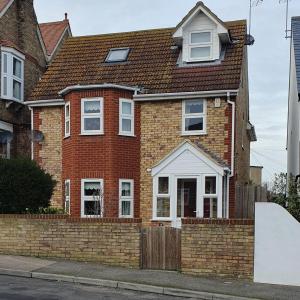 Hoone, kus puhkemaja asub