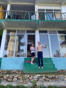 Επισκέπτες που μένουν στο Paradise view hostel