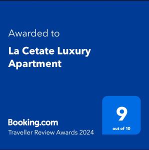 Sertifikāts, apbalvojums, norāde vai cits dokuments, kas ir izstādīts apskatei naktsmītnē La Cetate Luxury Apartment