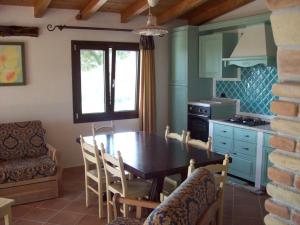 A kitchen or kitchenette at Villa Veronica