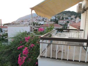 Gallery image of Nick House in Plomarion