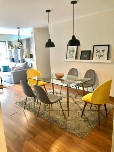 Χώρος καθιστικού στο Hermoso apartamento con piscina Miraflores- Canvas