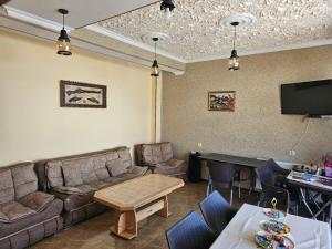 Χώρος καθιστικού στο DISCOVER KAZBEGi HOTEL