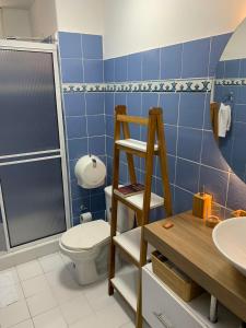 Et badeværelse på Apartahotel Edificio Baquero x5 Apto 401