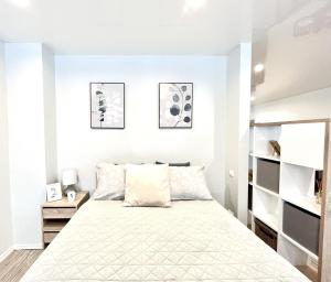 Postel nebo postele na pokoji v ubytování Modern Charming Studio Narva Center