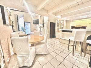 апарт-отель Riviera - DDD Vieille Ville - Charmant appartement de 4 pieces a deux pas de la plage - ESPRIT VILLA