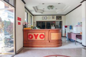 Lobbyen eller receptionen på OYO 747 Suwanna Hotel