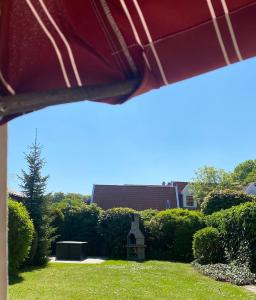 Ein Garten an der Unterkunft "Unnen" in der Alten Schule Greetsiel