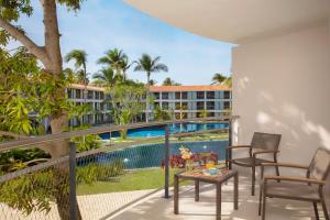 Bazén v ubytování Dreams Flora Resort & Spa - All Inclusive nebo v jeho okolí