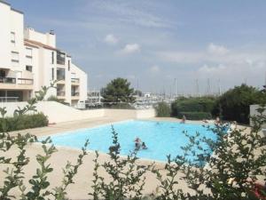 Fotografia z galérie ubytovania Appartement cosy avec terrasse, piscine et proche plage à La Rochelle - FR-1-246-627 v destinácii La Rochelle