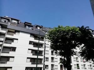 Budova, v ktorej sa apartmán nachádza