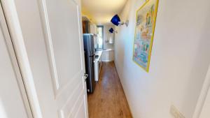 Zdjęcie z galerii obiektu Résidence Villa Louise - GIOTTO - Magnifique 3P en duplex au calme avec vue imprenable mer et parking privé MAE-8814 w Mentonie
