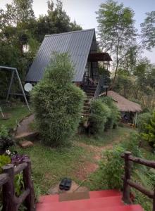 Zahrada ubytování Angels Nest Home stay 2 Acra private plantation Mountain area balconey SunRice view Nearby Ngarhole wild life , Tholpetty wild life , Pakshipathalam Bird santuary , Kuruva island # Thirunelly & Thrissilery Temple Near by Secure Stay Wayanad Kerala