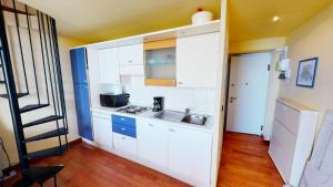 Zdjęcie z galerii obiektu Résidence Casa Mare - GIOTTO - Joli studio avec mezzanine face mer et proche des plages MAE-9294 w Mentonie
