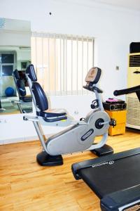 Fitness centrum a/nebo fitness zařízení v ubytování Cata Apartment Hotel And Spa