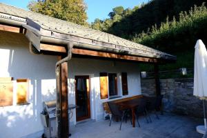 Afbeelding uit fotogalerij van Maisonnette de campagne in Sion +17 foto's