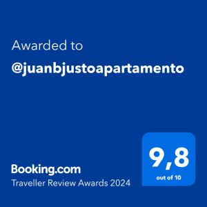 ブエノスアイレスにある@juanbjustoapartamentoの青い電話画面