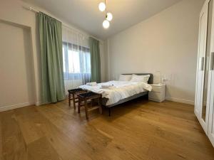 Postel nebo postele na pokoji v ubytování Cozy Apartment - 30 sqm terrace