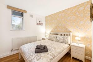 Spacious Ground Floor Apartment - fab location
