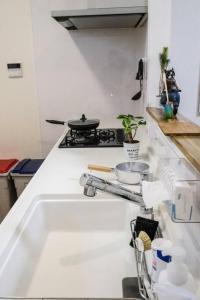 大阪市にある难波站 高岛屋步行5分钟 双层独栋别墅150平 4卧室3厕所2浴室 空间宽敞设施齐全 八阪神社步行1分钟 心斋桥 道顿堀 黑门市场 通天阁步行圈内のギャラリーの写真
