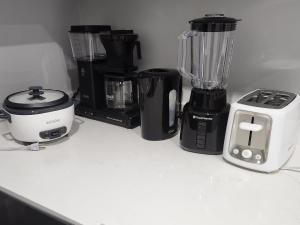 Fotografie z fotogalerie ubytování SUITE A 2 Bedroom Apartment v destinaci Brampton